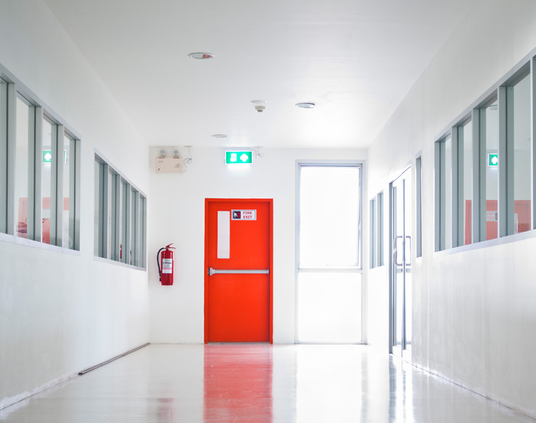 Przegląd techniczny i serwis drzwi przeciwpożarowych Poznań